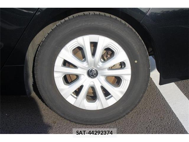 Toyota PRIUS 2019-09 6752905-26