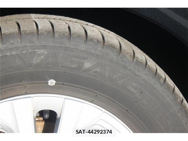 Toyota PRIUS 2019-09 6752905-29