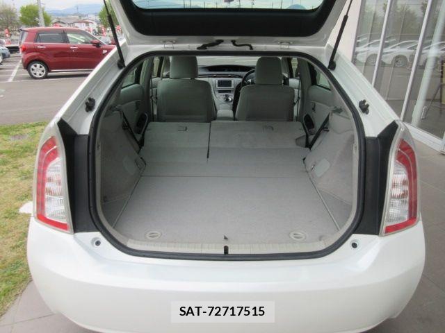 Toyota PRIUS 2013-04 6752935-9