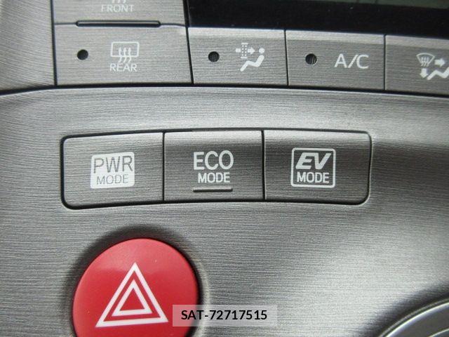 Toyota PRIUS 2013-04 6752935-15