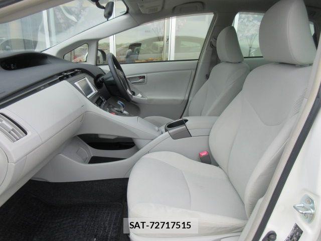 Toyota PRIUS 2013-04 6752935-5