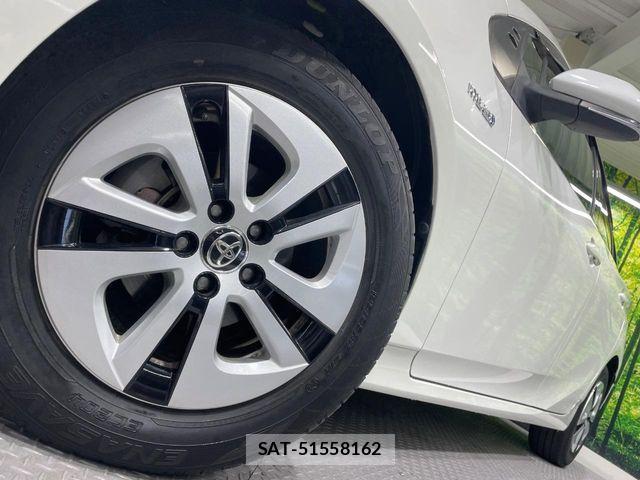 Toyota PRIUS 2016-09 6752906-13