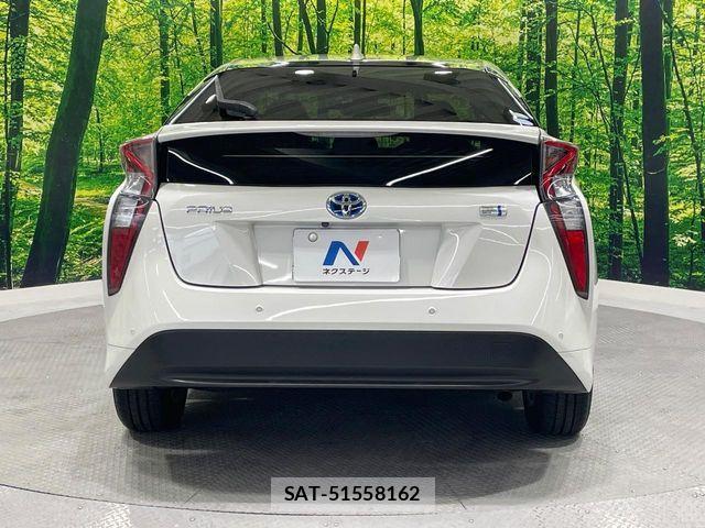 Toyota PRIUS 2016-09 6752906-15