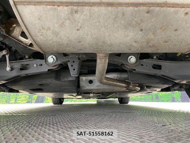 Toyota PRIUS 2016-09 6752906-18