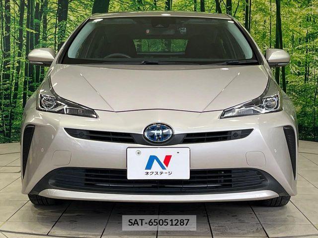 Toyota PRIUS 2019-07 6752897-13
