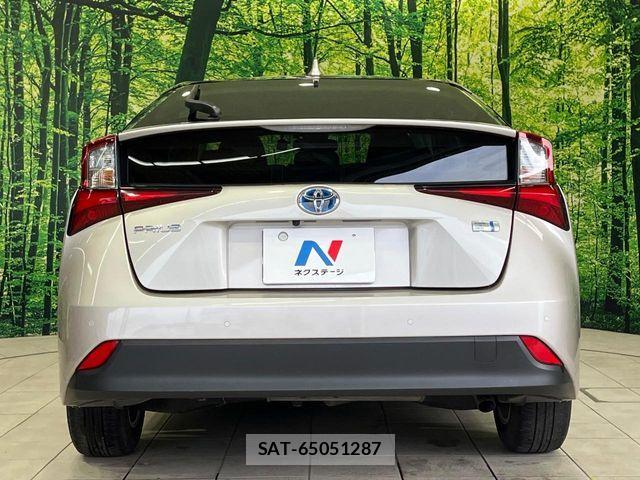 Toyota PRIUS 2019-07 6752897-14