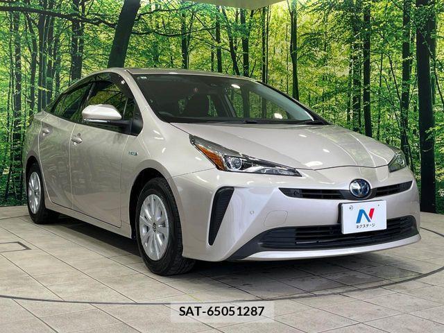 Toyota PRIUS 2019-07 6752897-15