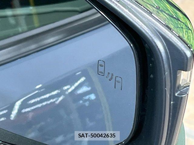 Toyota PRIUS 2023-12 6752879-5
