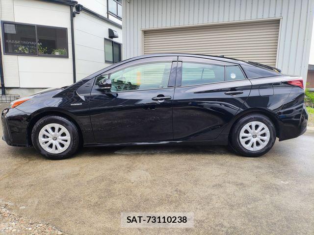 Toyota PRIUS 2020-03 6752919-13