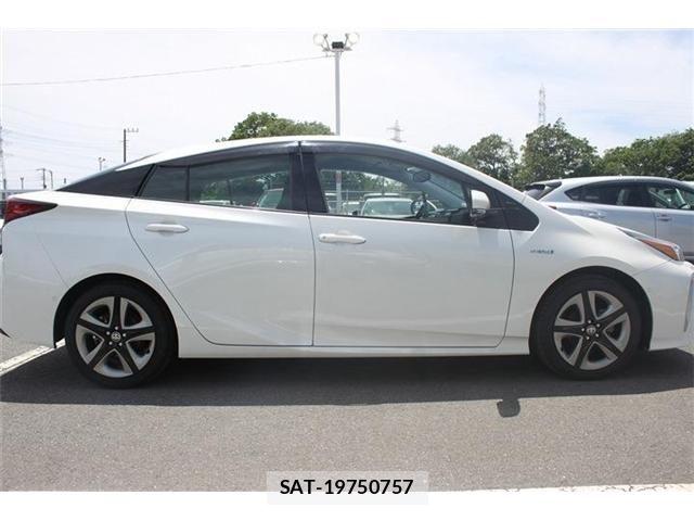 Toyota PRIUS 2020-03 6752893-14