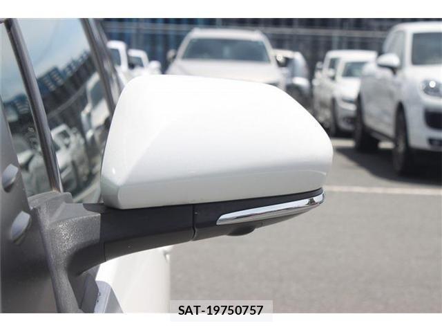 Toyota PRIUS 2020-03 6752893-16