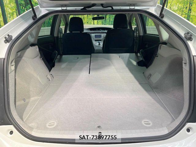 Toyota PRIUS 2013-03 6752927-9