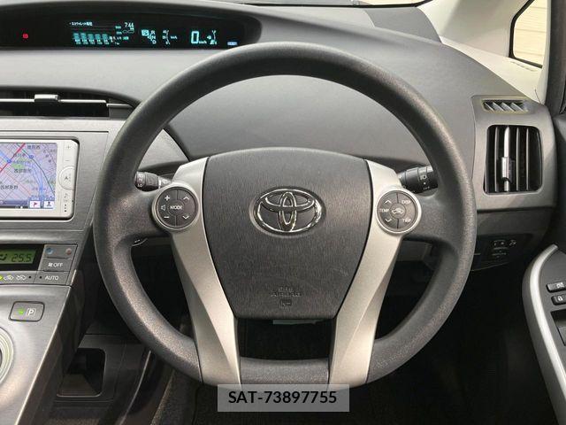 Toyota PRIUS 2013-03 6752927-10
