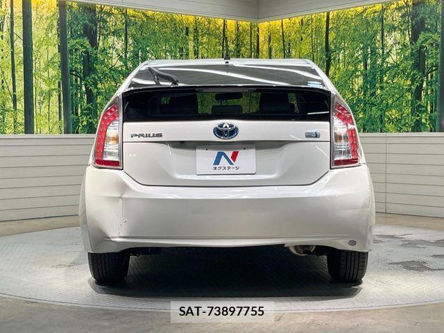 Toyota PRIUS 2013-03 6752927-14