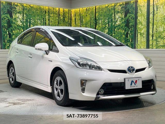 Toyota PRIUS 2013-03 6752927-15
