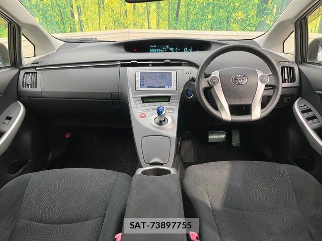 Toyota PRIUS 2013-03 6752927-1