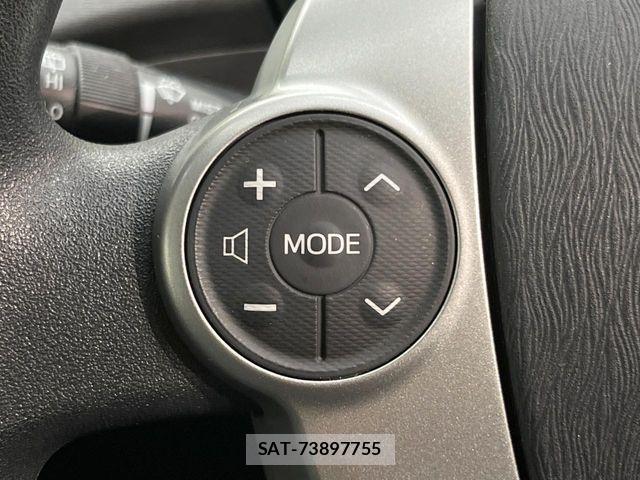 Toyota PRIUS 2013-03 6752927-6