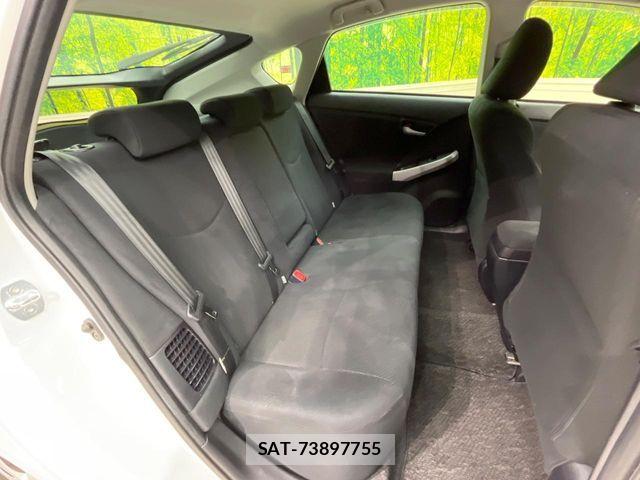 Toyota PRIUS 2013-03 6752927-8
