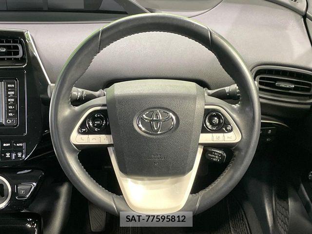 Toyota PRIUS 2018-02 6752896-10