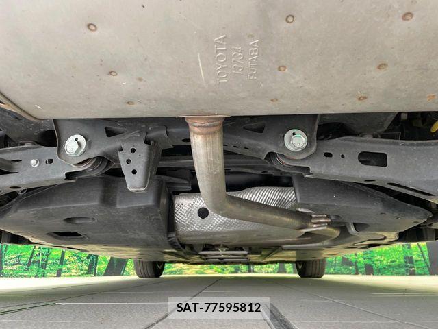 Toyota PRIUS 2018-02 6752896-18