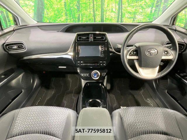 Toyota PRIUS 2018-02 6752896-1