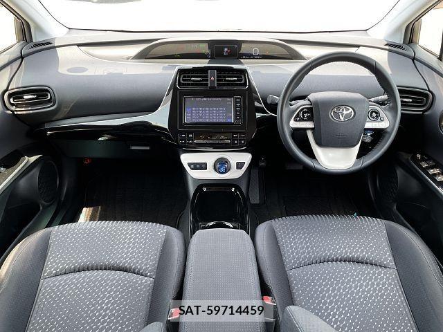 Toyota PRIUS 2018-09 6752909-1