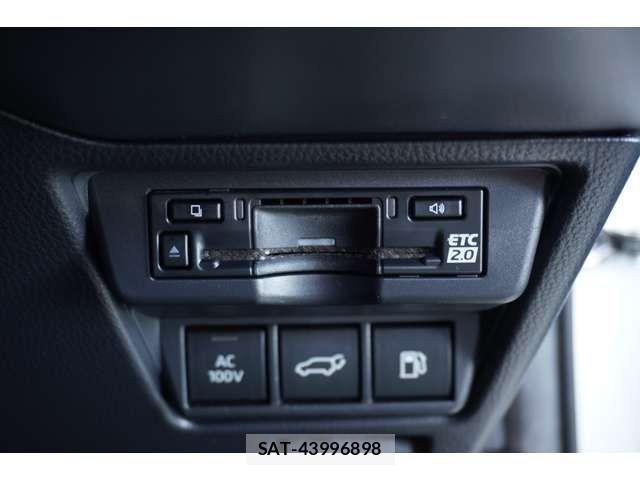 Toyota PRIUS 2023-06 6752871-14