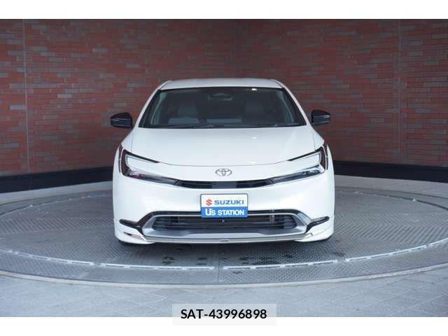 Toyota PRIUS 2023-06 6752871-3