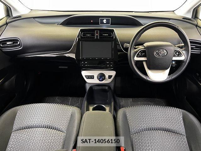 Toyota PRIUS 2018-02 6752920-1