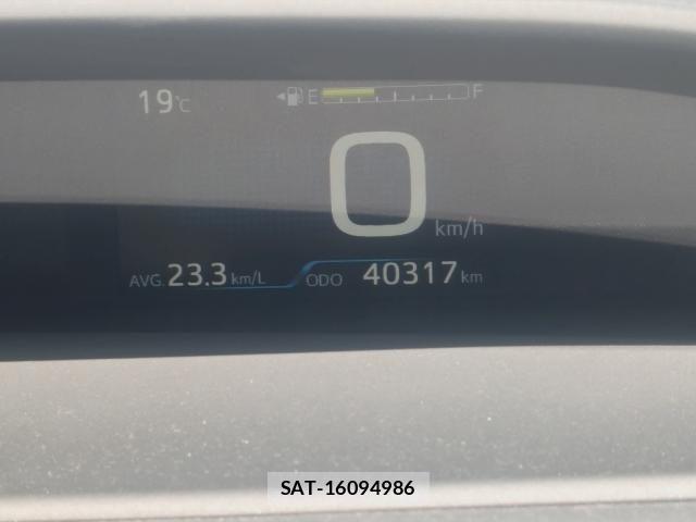 Toyota PRIUS 2020-06 6752885-13