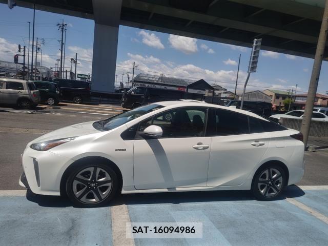 Toyota PRIUS 2020-06 6752885-4