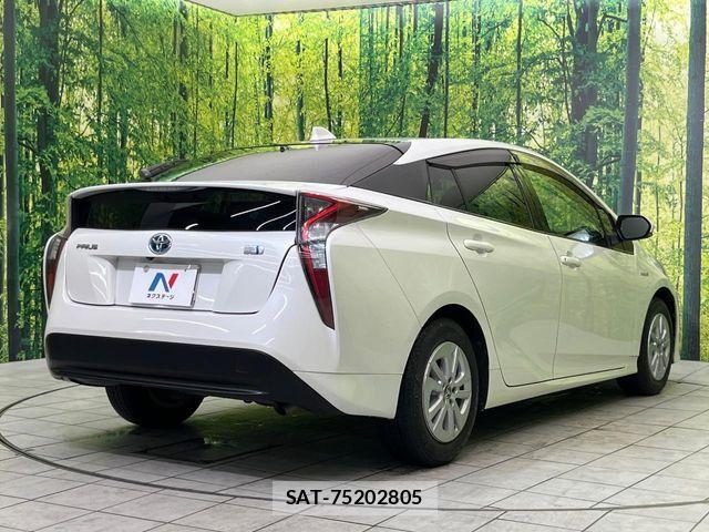 Toyota PRIUS 2016-01 6752907-16