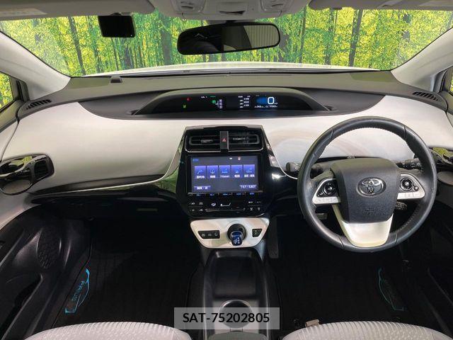 Toyota PRIUS 2016-01 6752907-1