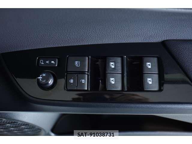 Toyota PRIUS 2016-11 6752894-9
