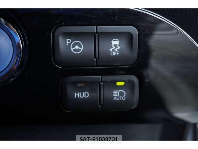 Toyota PRIUS 2016-11 6752894-13