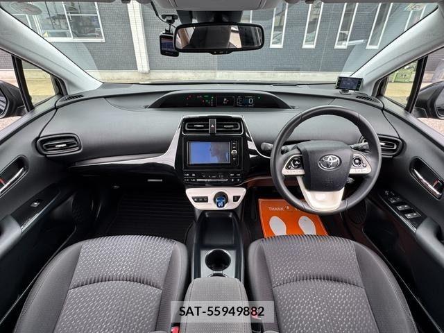 Toyota PRIUS 2017-03 6791414-1