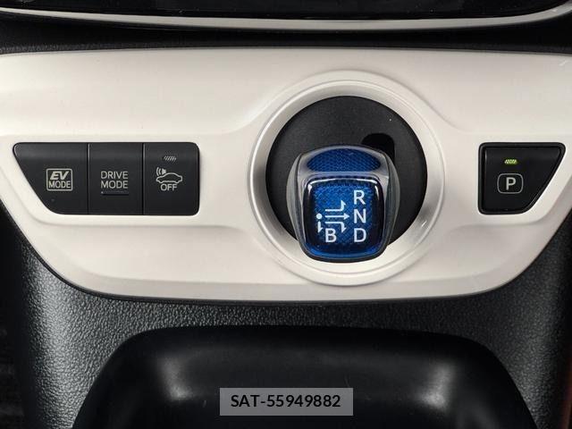 Toyota PRIUS 2017-03 6791414-24