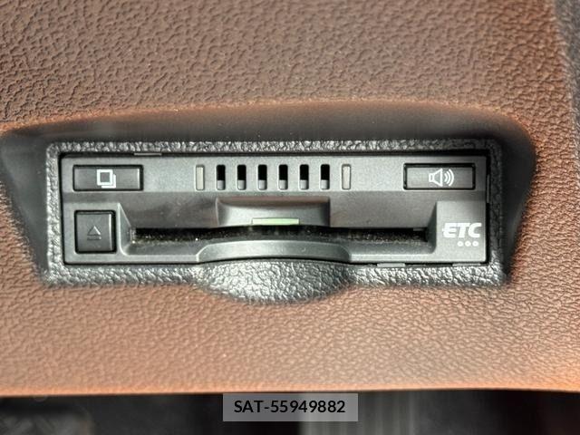 Toyota PRIUS 2017-03 6791414-27