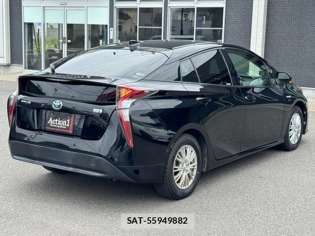 Toyota PRIUS 2017-03 6791414-5