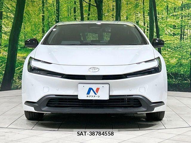 Toyota PRIUS 2023-06 6816596-13