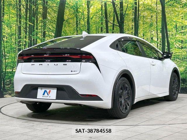Toyota PRIUS 2023-06 6816596-16
