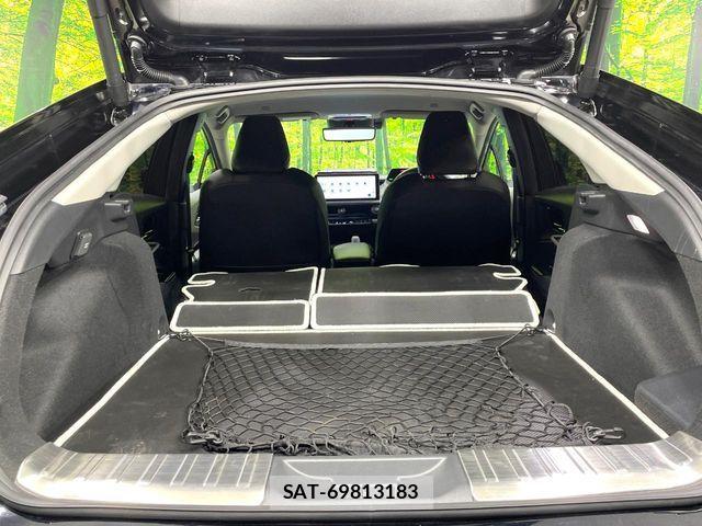 Toyota PRIUS 2023-12 6816582-11