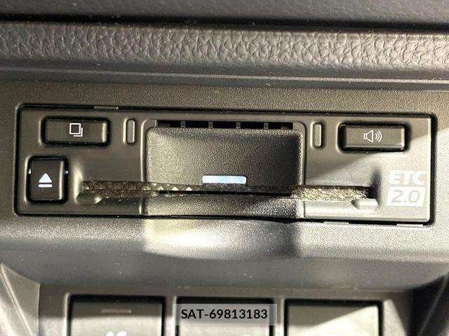 Toyota PRIUS 2023-12 6816582-5