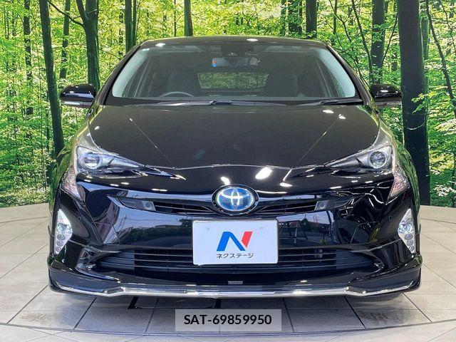 Toyota PRIUS 2018-06 6816609-13
