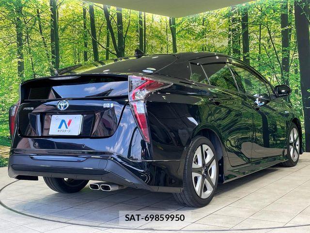 Toyota PRIUS 2018-06 6816609-16
