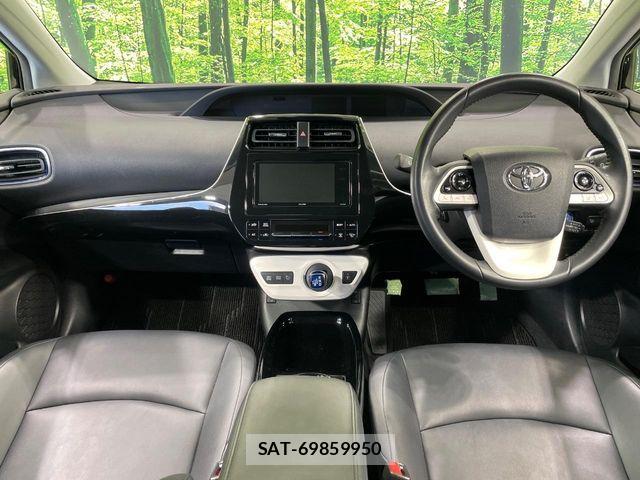 Toyota PRIUS 2018-06 6816609-1