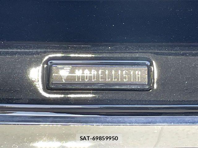 Toyota PRIUS 2018-06 6816609-2