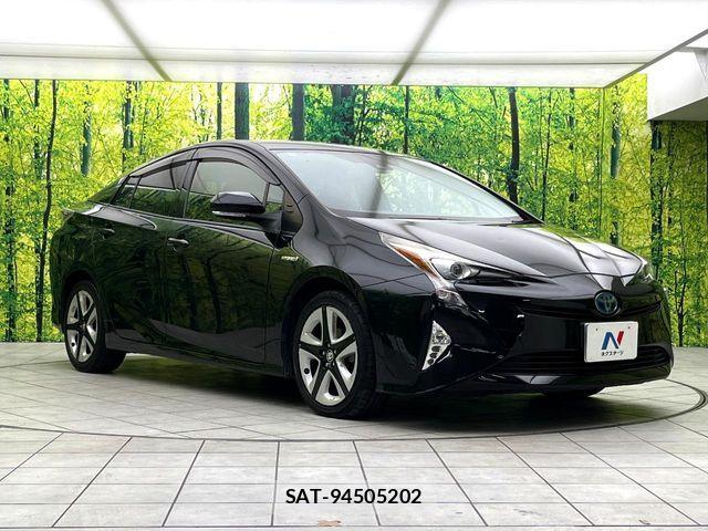 Toyota PRIUS 2016-06 6816616-15