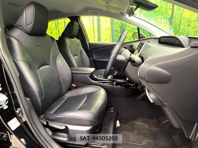 Toyota PRIUS 2016-06 6816616-8