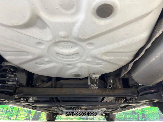 Toyota PRIUS 2013-11 6816651-18